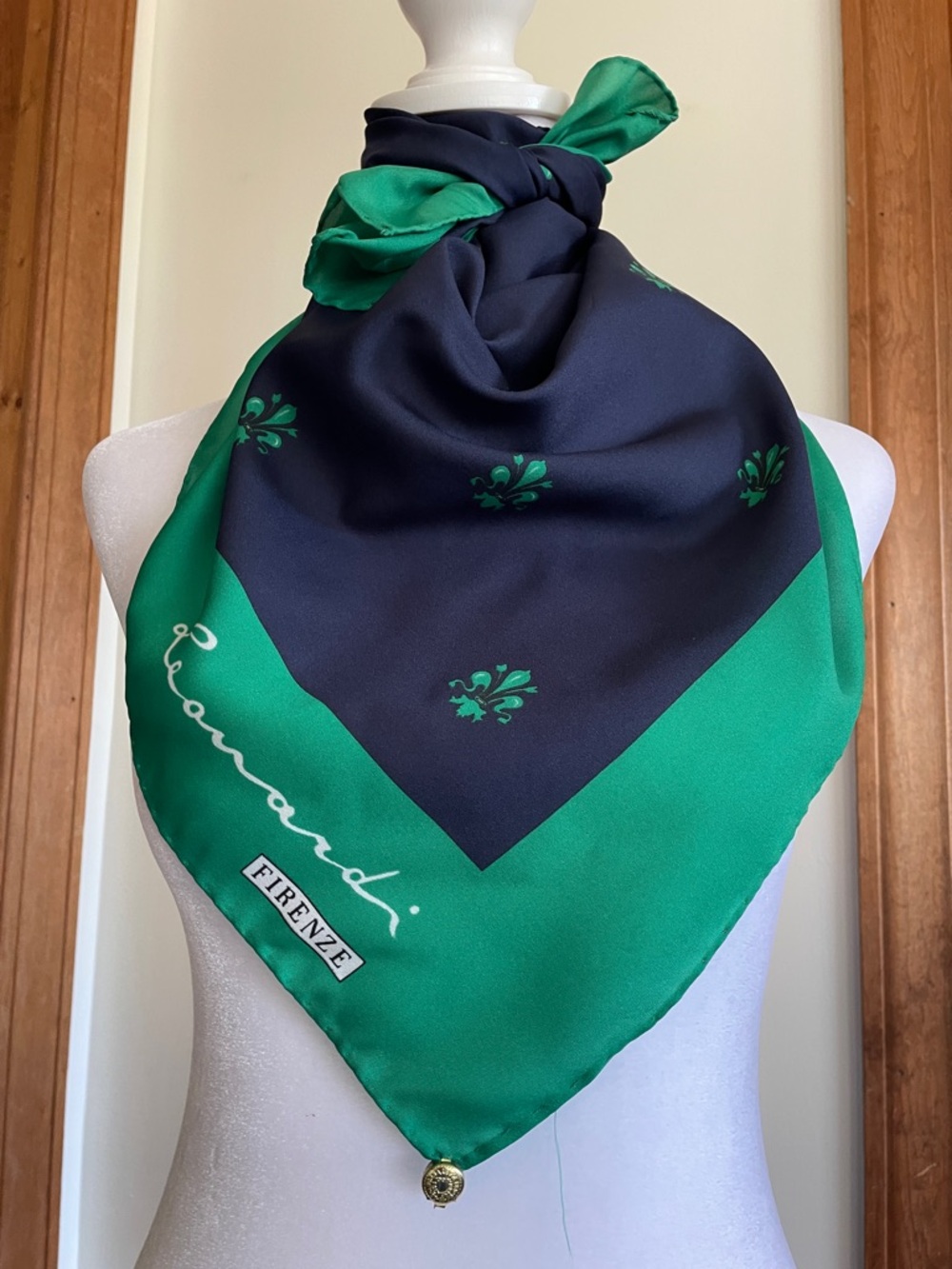 LEONARDI FIRENZE Signed Navy Teal Silk Vintage Fleur de Lis Scarf w/ Gold Charm